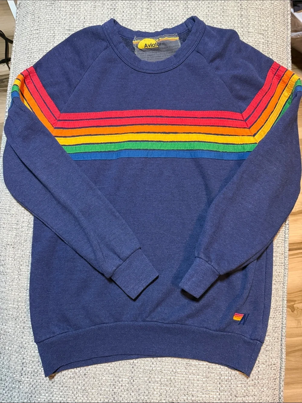 VTG Aviator Nation Pullover Sweatshirt 6 Stripes Rainbow Navy Blue Small - Picture 1 of 6